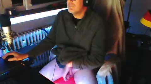        call me  Stefan online show from 06-13-26, 11:57