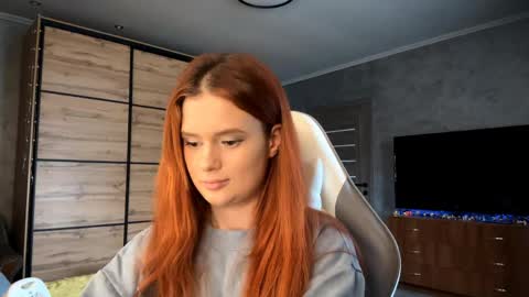 EmmaEmbers online show from 04-16-26, 02:07