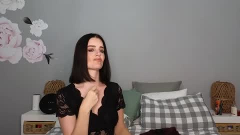Snapshot of lucy1990xxx chatting on 04-26-26, 09:01 Lucy online show from 04-26-26, 09:01