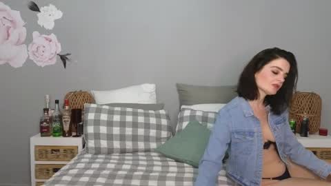 Snapshot of lucy1990xxx chatting on 05-15-26, 09:11 Lucy online show from 05-15-26, 09:11
