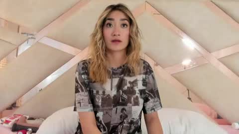 lucy_davies_ online show from 05-21-26, 12:01