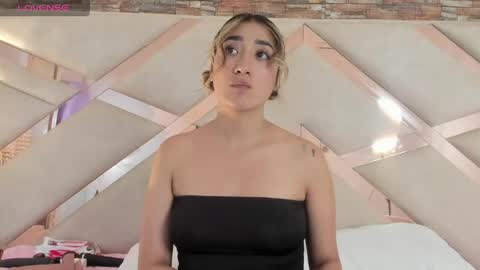 lucy_davies_ online show from 05-23-26, 11:36