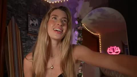 Lucy. online show from 05-03-26, 03:56