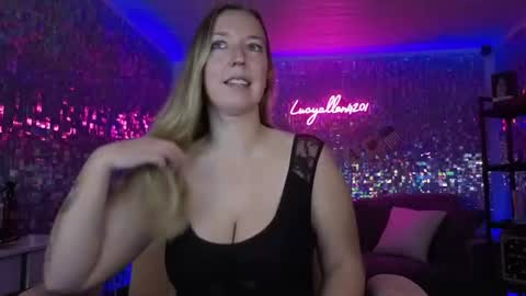 Snapshot of lucyallen4201 chatting on 06-18-26, 12:09 lucyallen4201 online show from 06-18-26, 12:09