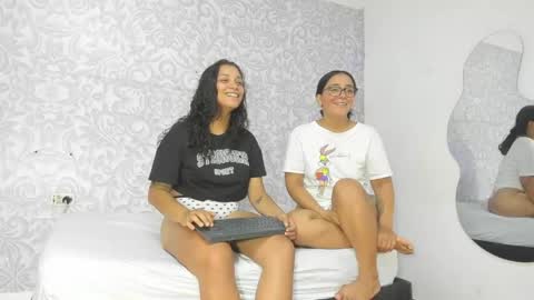 Snapshot of lucyandbella chatting on 04-10-26, 01:38 lucyandbella online show from 04-10-26, 01:38