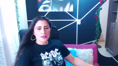 LUCY online show from 03-01-25, 06:43