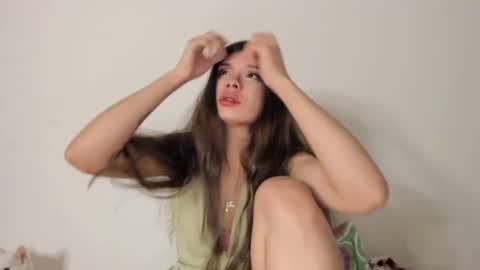 Snapshot of lucyportman chatting on 06-28-26, 06:19 lucyportman online show from 06-28-26, 06:19