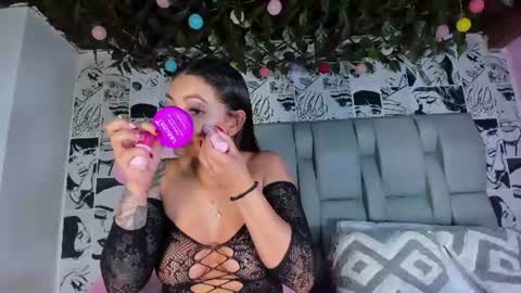 Snapshot of lucyrosse_ chatting on 06-14-26, 11:23 Lucy online show from 06-14-26, 11:23