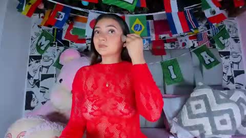 Snapshot of lucyrosse_ chatting on 07-09-26, 11:14 Lucy online show from 07-09-26, 11:14