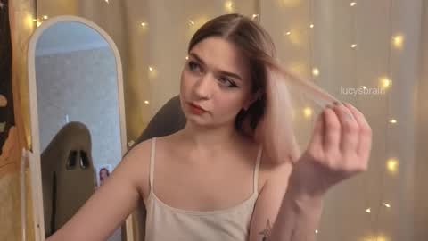 Lucy online show from 02-02-26, 11:31