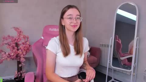 Lucy online show from 06-21-26, 01:08