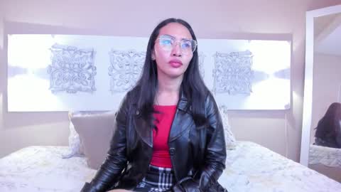 Lucy Liiu online show from 01-14-26, 08:14