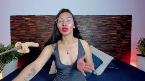 Lucy Liiu online show from 04-10-26, 08:46