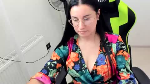 Lucy online show from 07-20-26, 10:39