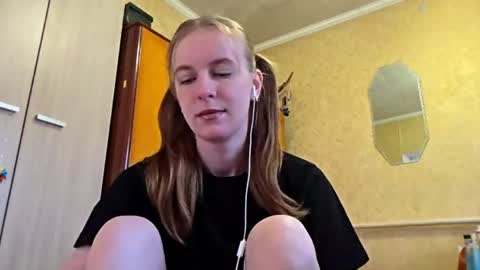 Sofia online show from 04-23-26, 06:14
