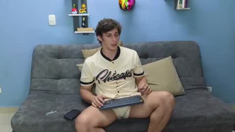 Snapshot of luigisb chatting on 12-04-24, 10:19 Luigi online show from 12-04-24, 10:19