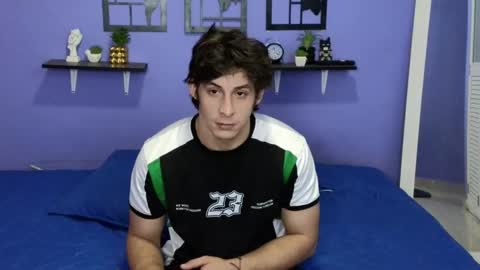 Snapshot of luigisb chatting on 01-05-25, 09:47 Luigi online show from 01-05-25, 09:47