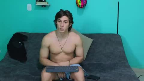 Snapshot of luigisb chatting on 02-13-25, 09:06 Luigi online show from 02-13-25, 09:06