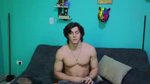 Snapshot of luigisb chatting on 02-16-25, 12:52 Luigi online show from 02-16-25, 12:52