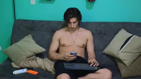 Snapshot of luigisb chatting on 02-25-25, 11:22 Luigi online show from 02-25-25, 11:22