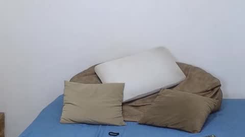 Snapshot of luigisb chatting on 09-17-25, 09:49 Luigi online show from 09-17-25, 09:49