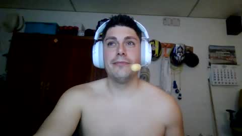 A slave to the mistress.. un esclavo para las amas dominantes. online show from 03-13-26, 08:04