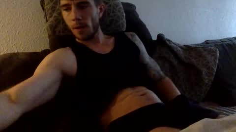 Snapshot of luisbadx chatting on 12-21-25, 09:49 Luis Badx online show from 12-21-25, 09:49