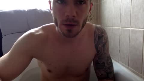 Snapshot of luisbadx chatting on 02-18-26, 09:49 Luis Badx online show from 02-18-26, 09:49