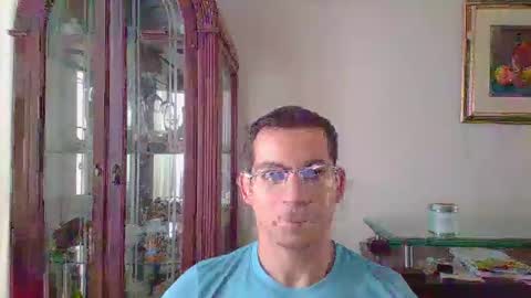 Snapshot of luiselamante chatting on 10-15-25, 05:46 Luis online show from 10-15-25, 05:46