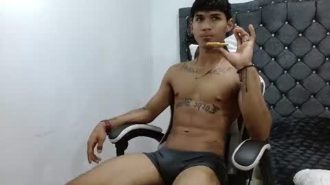 Snapshot of luka_big18 chatting on 06-25-26, 12:21 Luka big18 online show from 06-25-26, 12:21