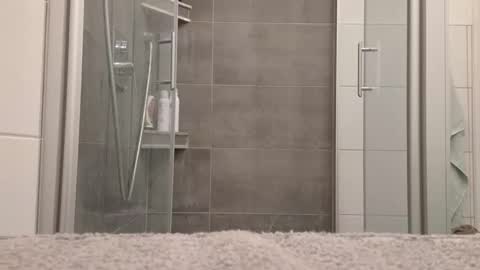 Snapshot of lukasschoetz chatting on 09-22-25, 11:45 lukasschoetz online show from 09-22-25, 11:45