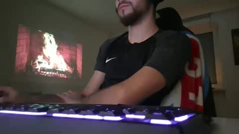 Snapshot of lukasschoetz chatting on 11-15-25, 04:47 lukasschoetz online show from 11-15-25, 04:47