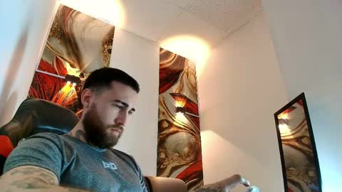 LUKE online show from 04-16-26, 01:01