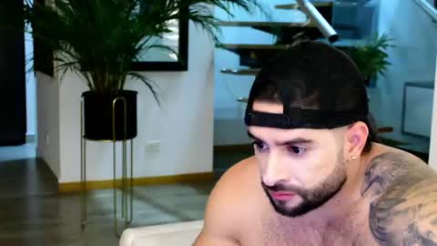 Snapshot of lukhass chatting on 06-21-26, 12:24 Lukhas f4f online show from 06-21-26, 12:24