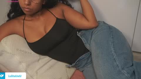 Snapshot of lulitauwu chatting on 04-01-26, 01:39 lulitauwu online show from 04-01-26, 01:39