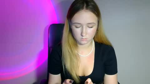 Lulu Baby18 online show from 10-31-25, 02:18