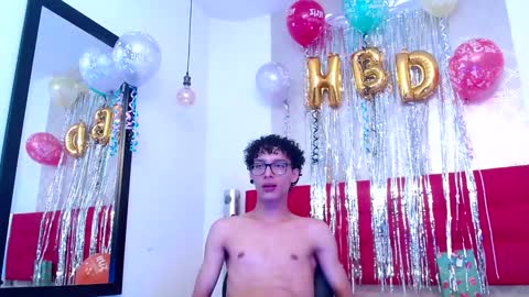 Snapshot of lumberjack_20 chatting on 12-24-24, 06:44 Vanity ErosX online show from 12-24-24, 06:44
