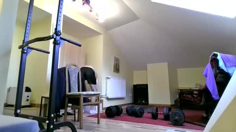 Andrew independent model 2000-0000 CET daily online show from 04-05-26, 02:47