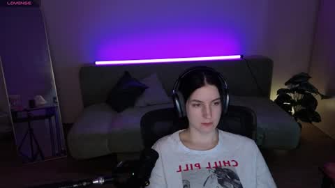 Snapshot of lumina_dark chatting on 07-19-26, 03:16 Lumi online show from 07-19-26, 03:16