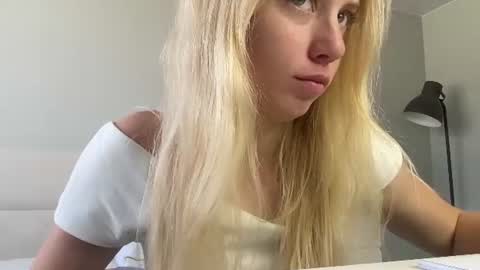 Snapshot of lumineess chatting on 06-21-26, 11:46 Catherine online show from 06-21-26, 11:46
