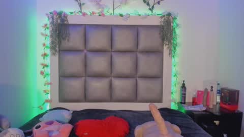 Snapshot of luna__scarlett chatting on 06-04-26, 04:51 luna online show from 06-04-26, 04:51