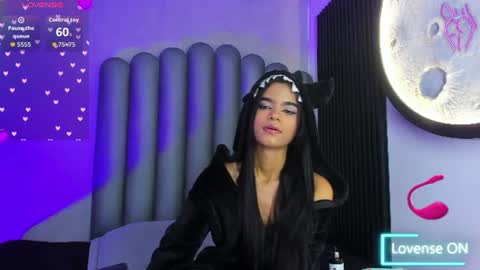 luna_bella_23 online show from 06-13-26, 05:16