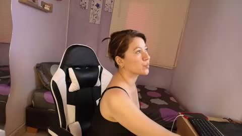 Snapshot of luna_desiree chatting on 06-16-26, 10:23 luna_desiree online show from 06-16-26, 10:23