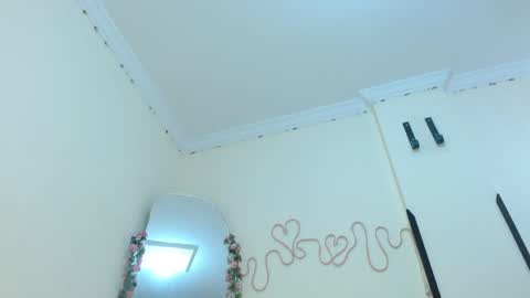 Luna Rougets online show from 04-06-26, 02:29