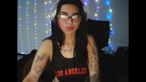 luna_velvet7 online show from 05-18-26, 09:20
