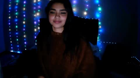 luna_velvet7 online show from 05-19-26, 03:24