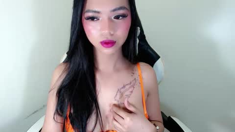 luna_whitedoll online show from 04-13-26, 11:54