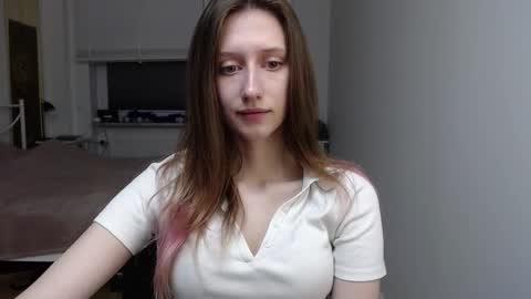 L U N A  online show from 01-07-26, 06:38