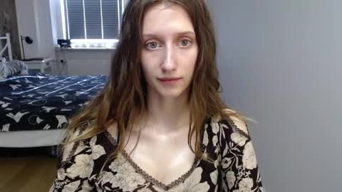 L U N A  online show from 03-27-26, 08:26