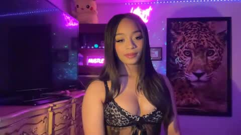 Snapshot of lunaa_11 chatting on 06-27-26, 07:13 lunaa_11 online show from 06-27-26, 07:13
